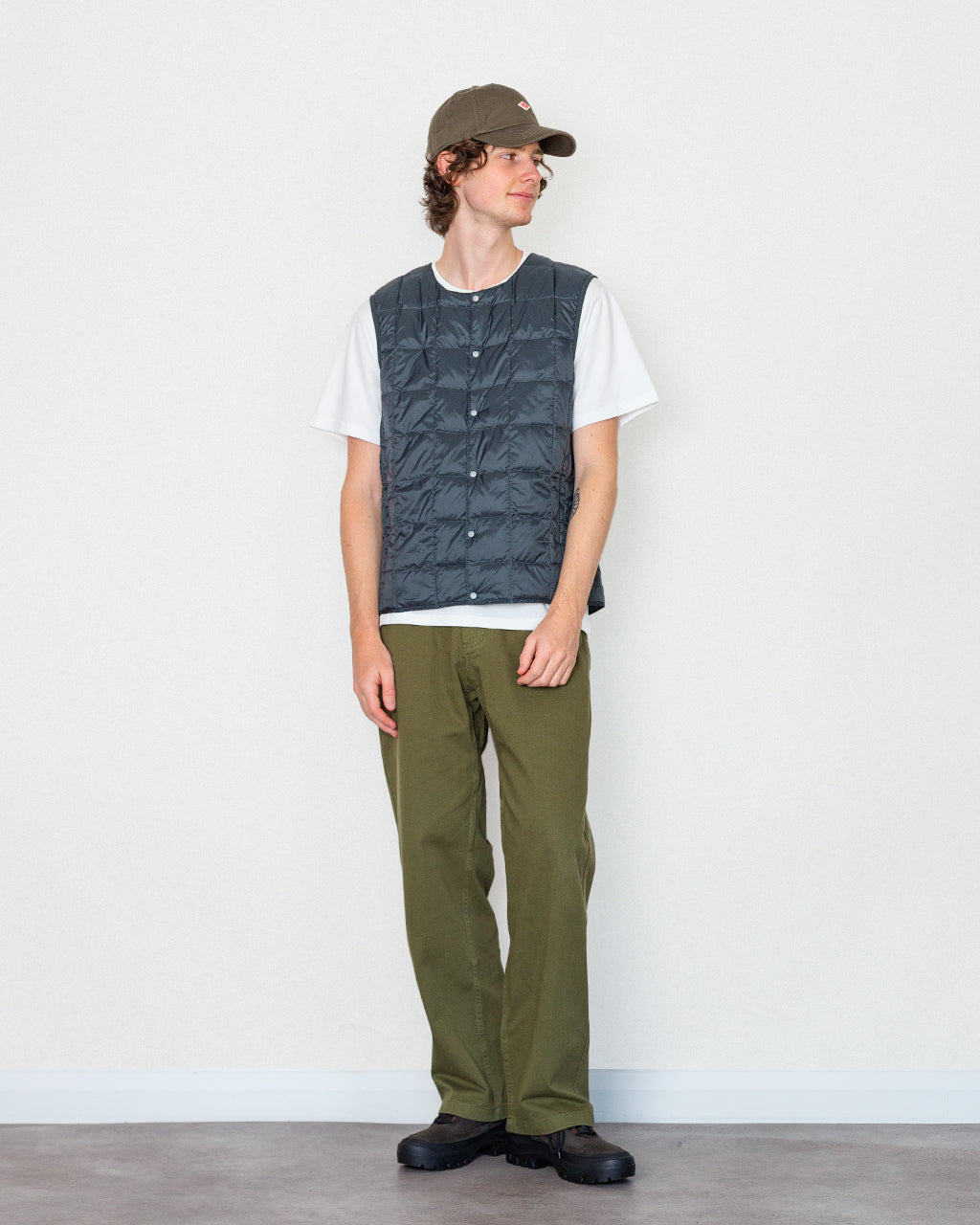 Crew Neck Vest - Charcoal