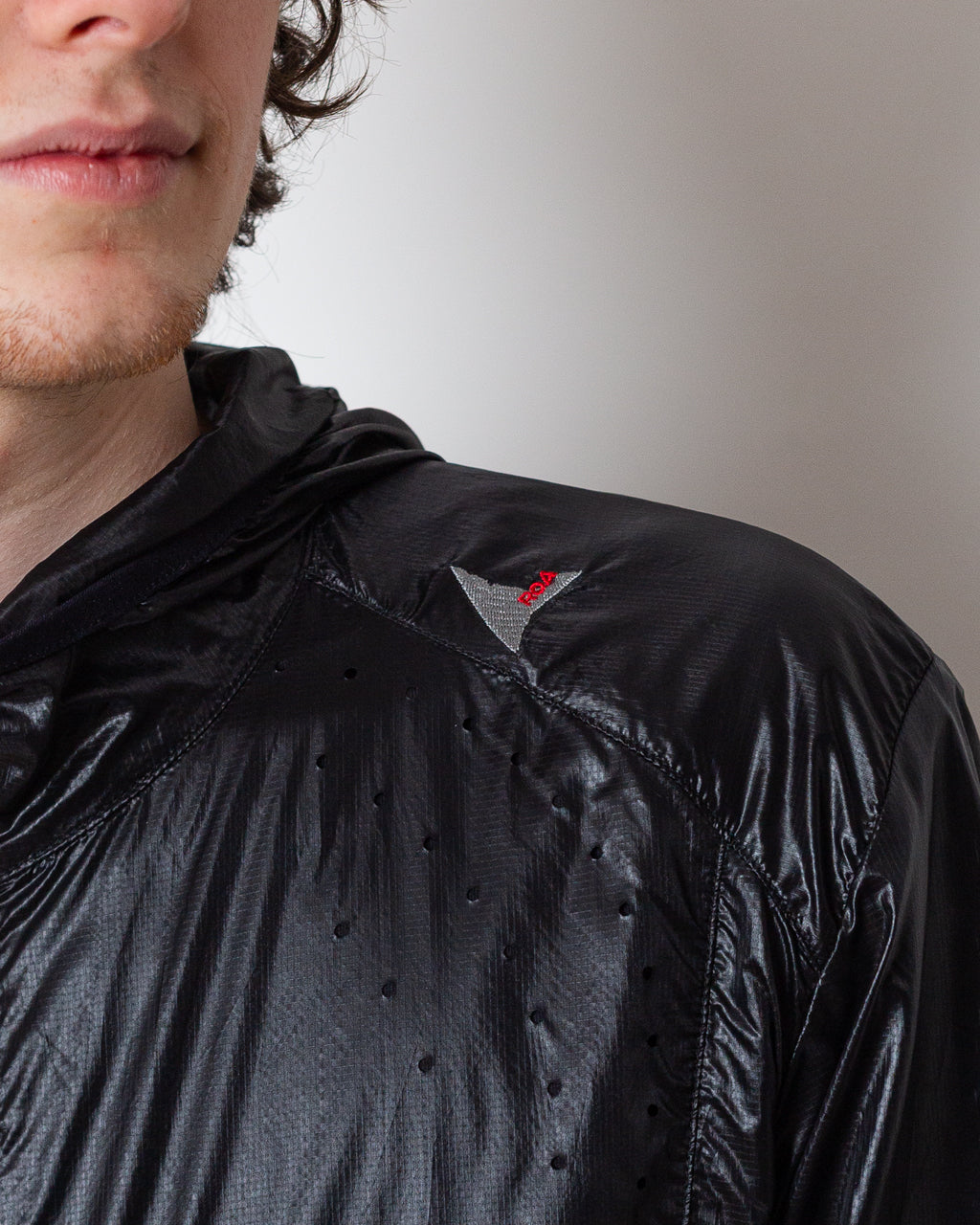 Hue Packable Wind Jacket - Black