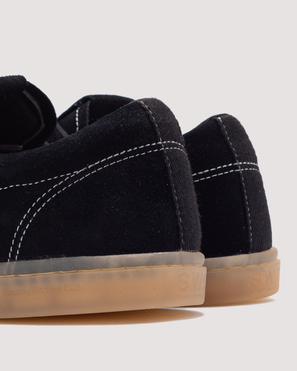 Surma - Black Suede