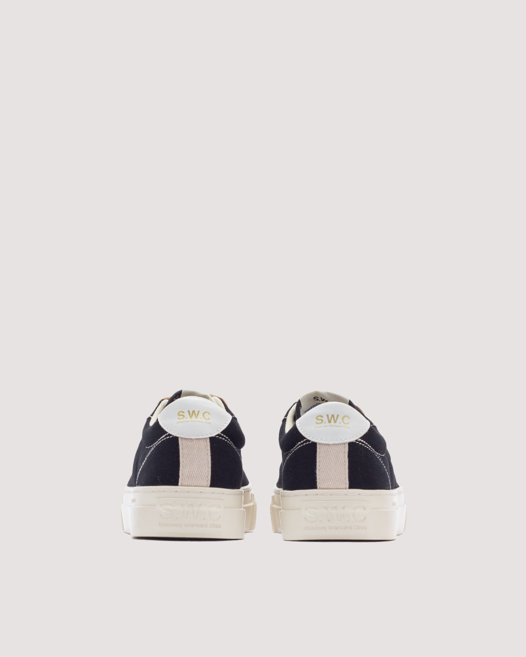 Dellow 02 - Black Canvas