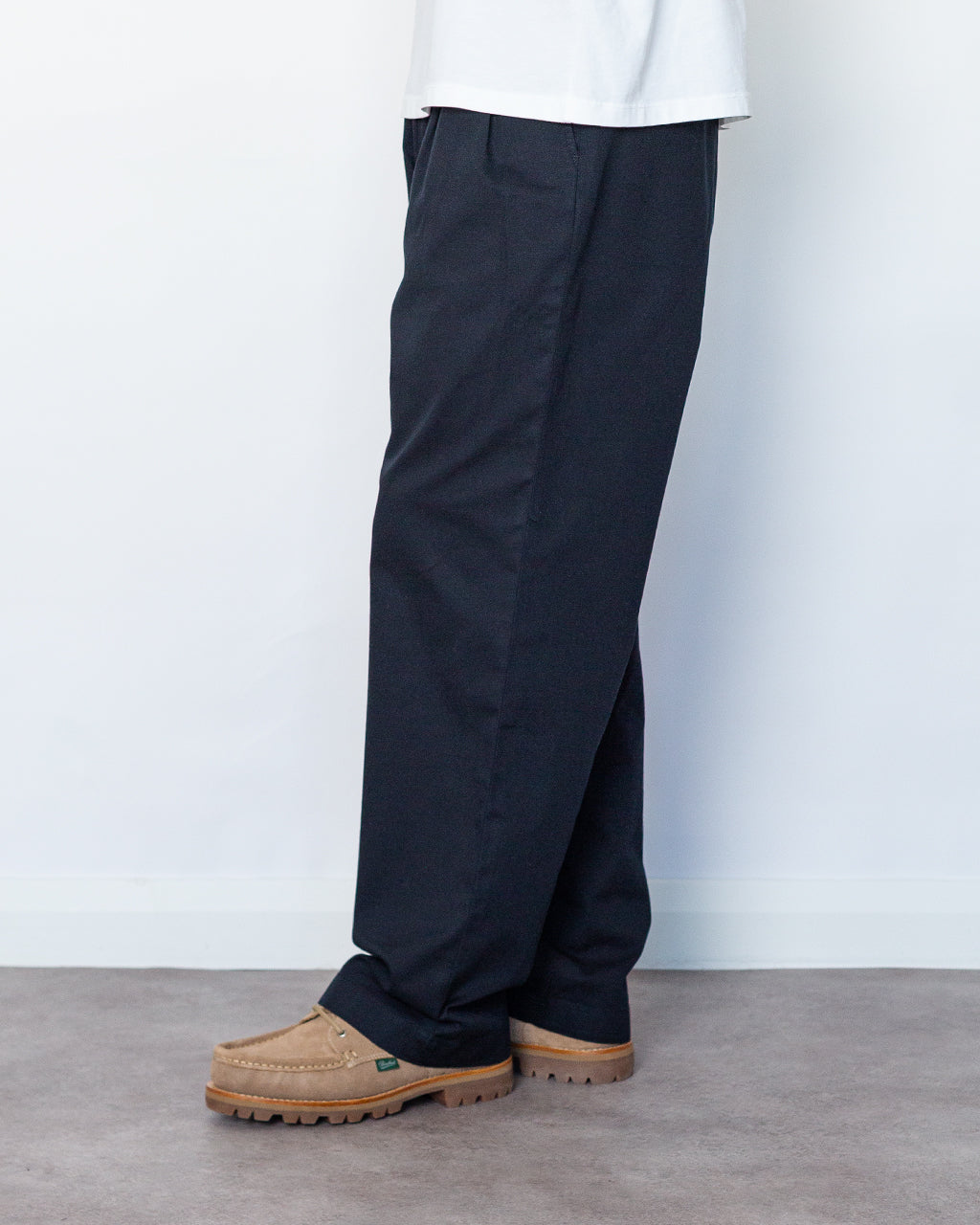 Hestur Relaxed Twill Pleated Trouser - Black