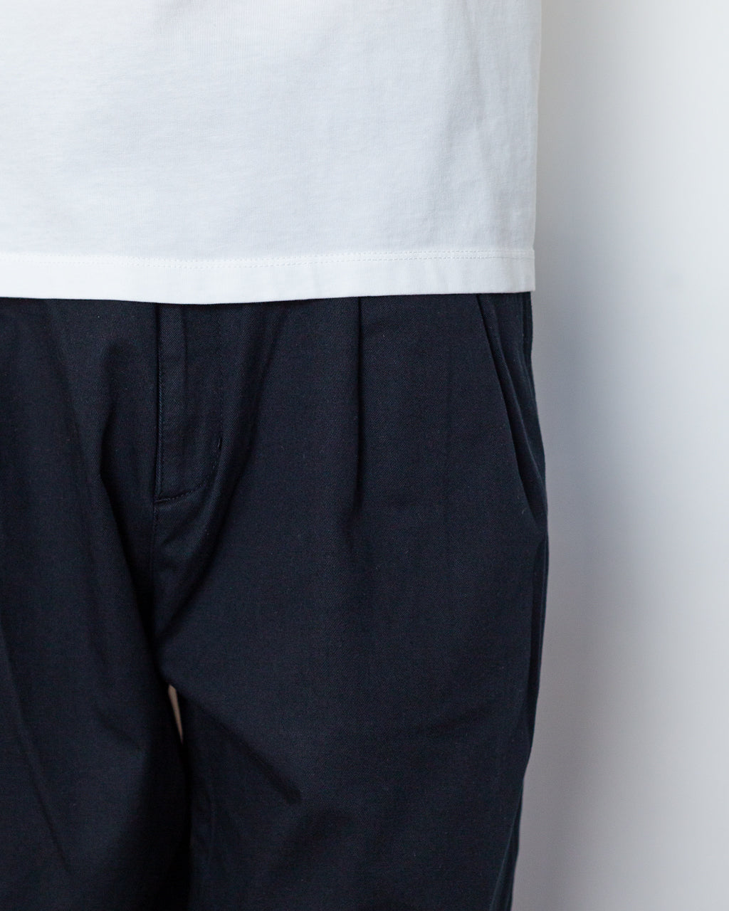 Hestur Relaxed Twill Pleated Trouser - Black