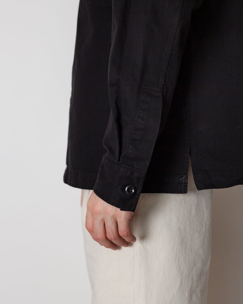 STITCH POCKET OVERSHIRT - Black