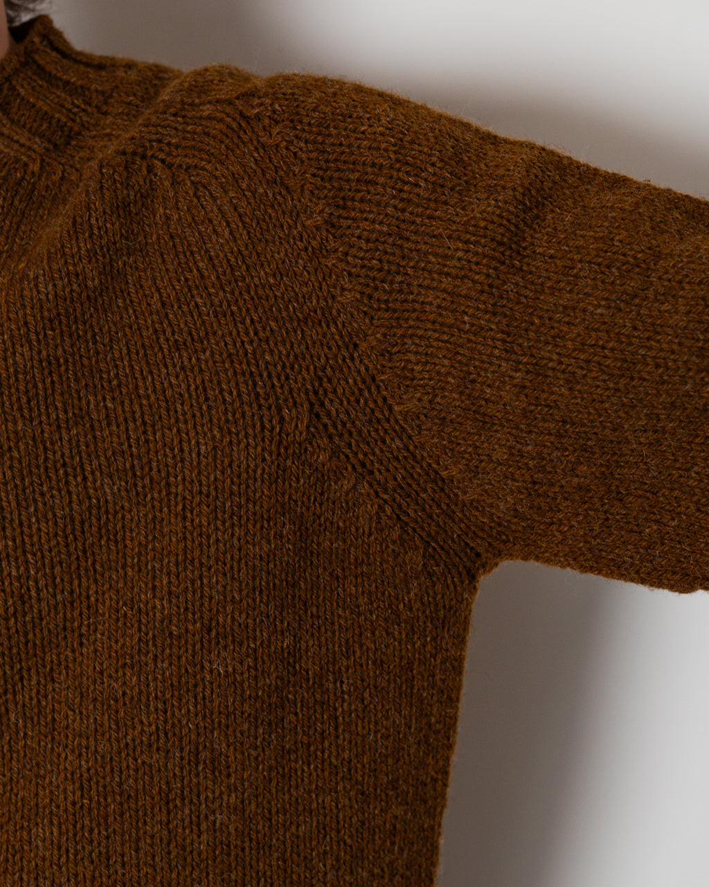 CHUNKY SEAMLESS CREW NECK - Cinnamon