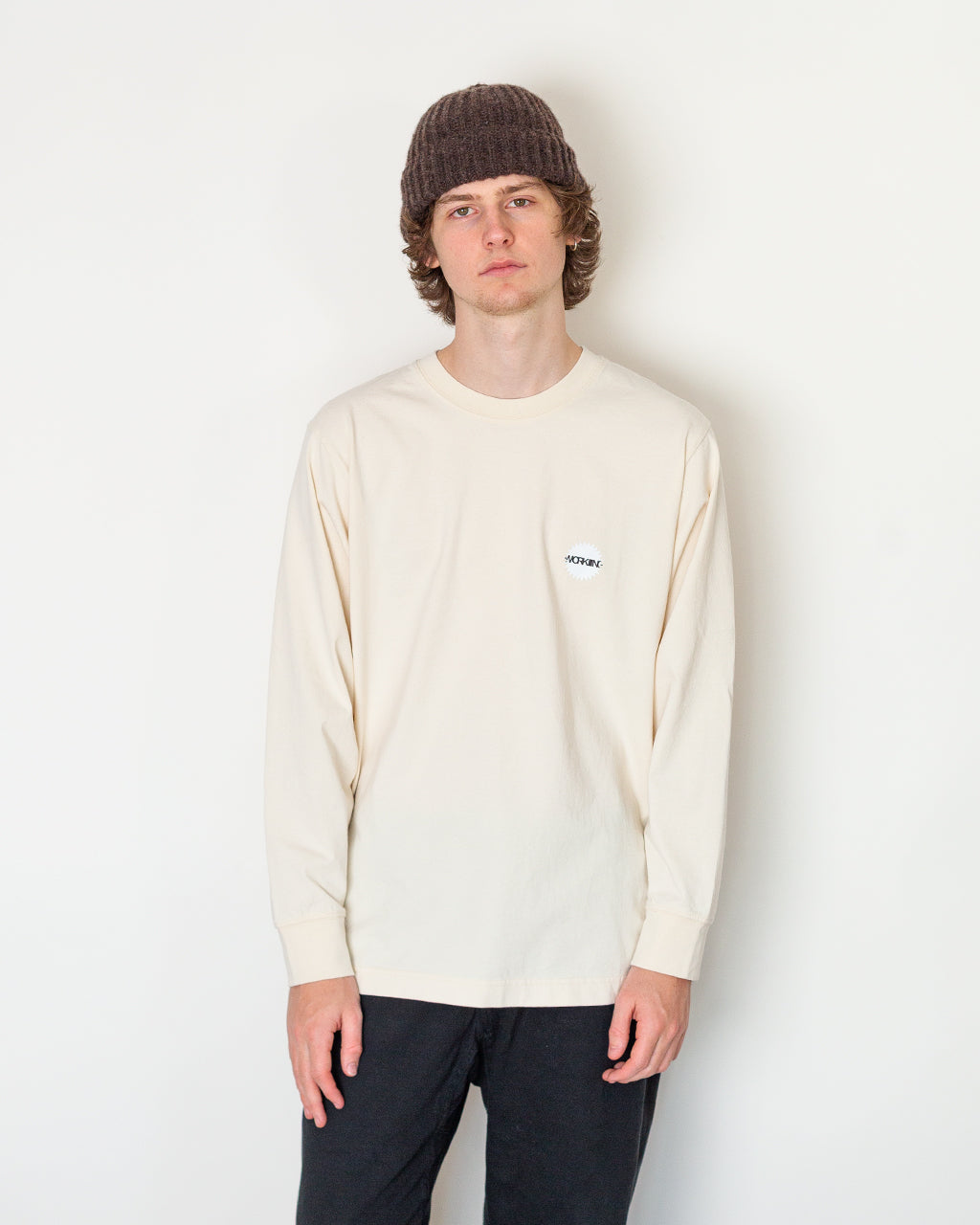 L/S Star Sticker T-Shirt - Chalk