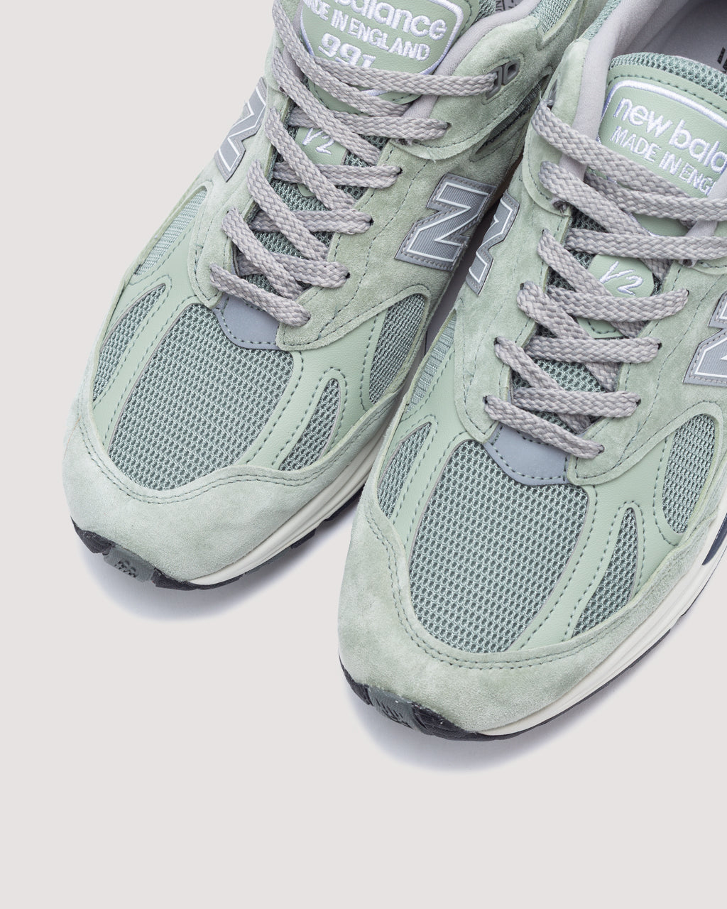 991 BB2 - Sea Grass / Silver