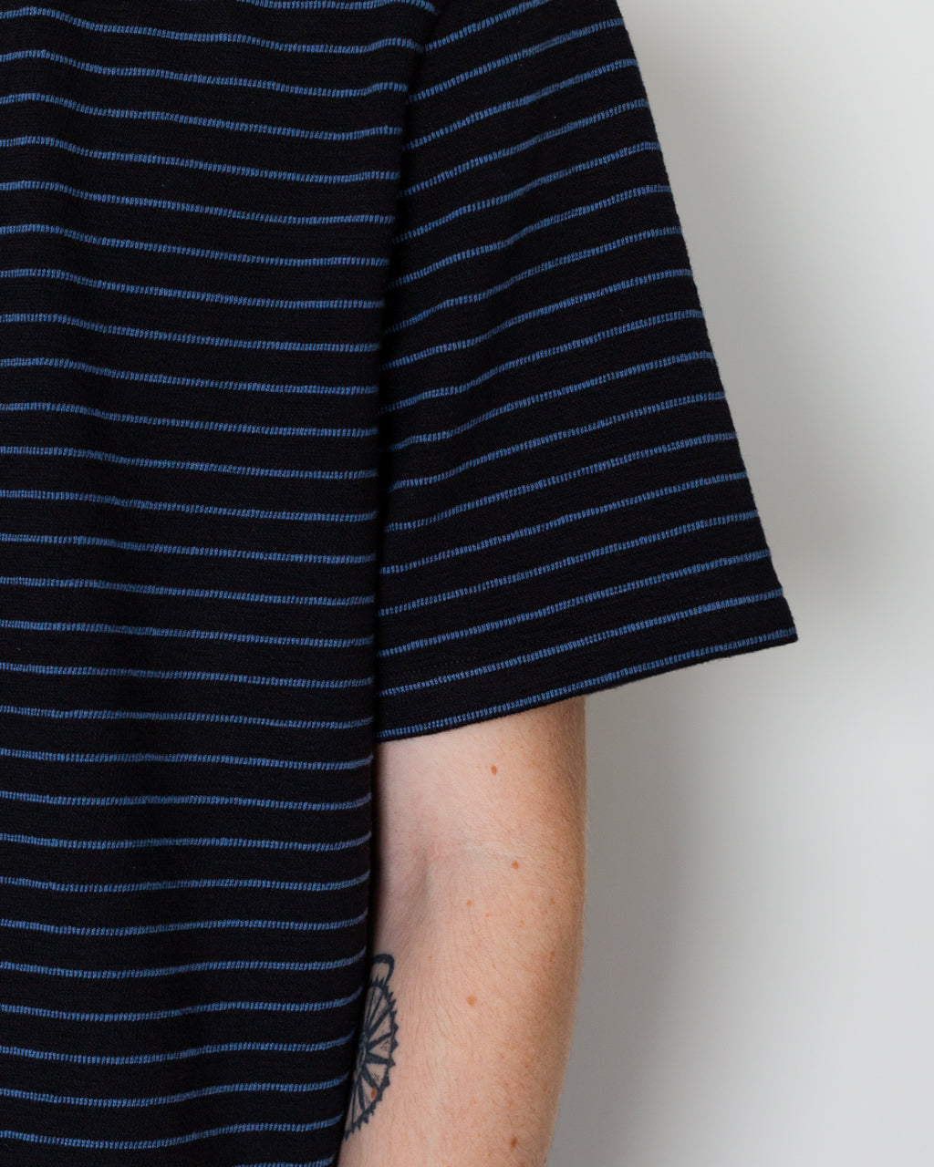 S/S Textured Stripe Tee - Black/Soft Blue