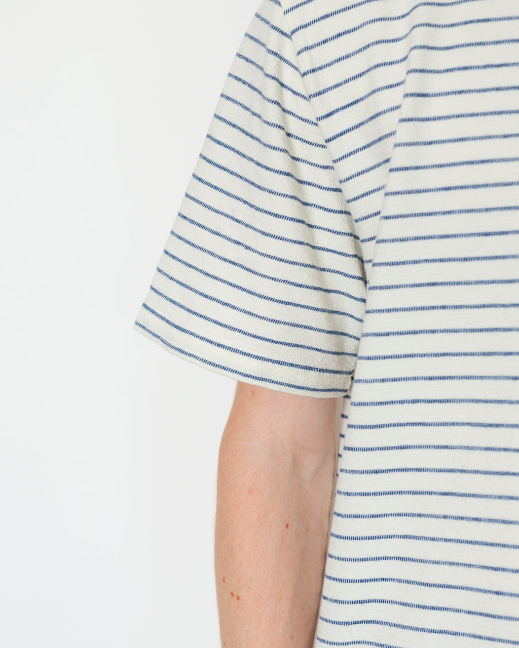 S/S Textured Stripe Tee - Ecru/Soft Blue