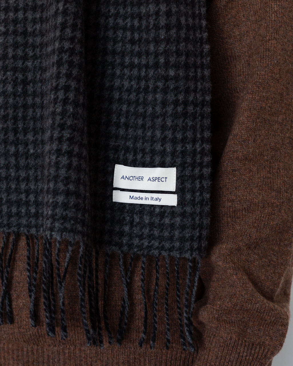 Another Scarf 1.0 - Grey Houndstooth